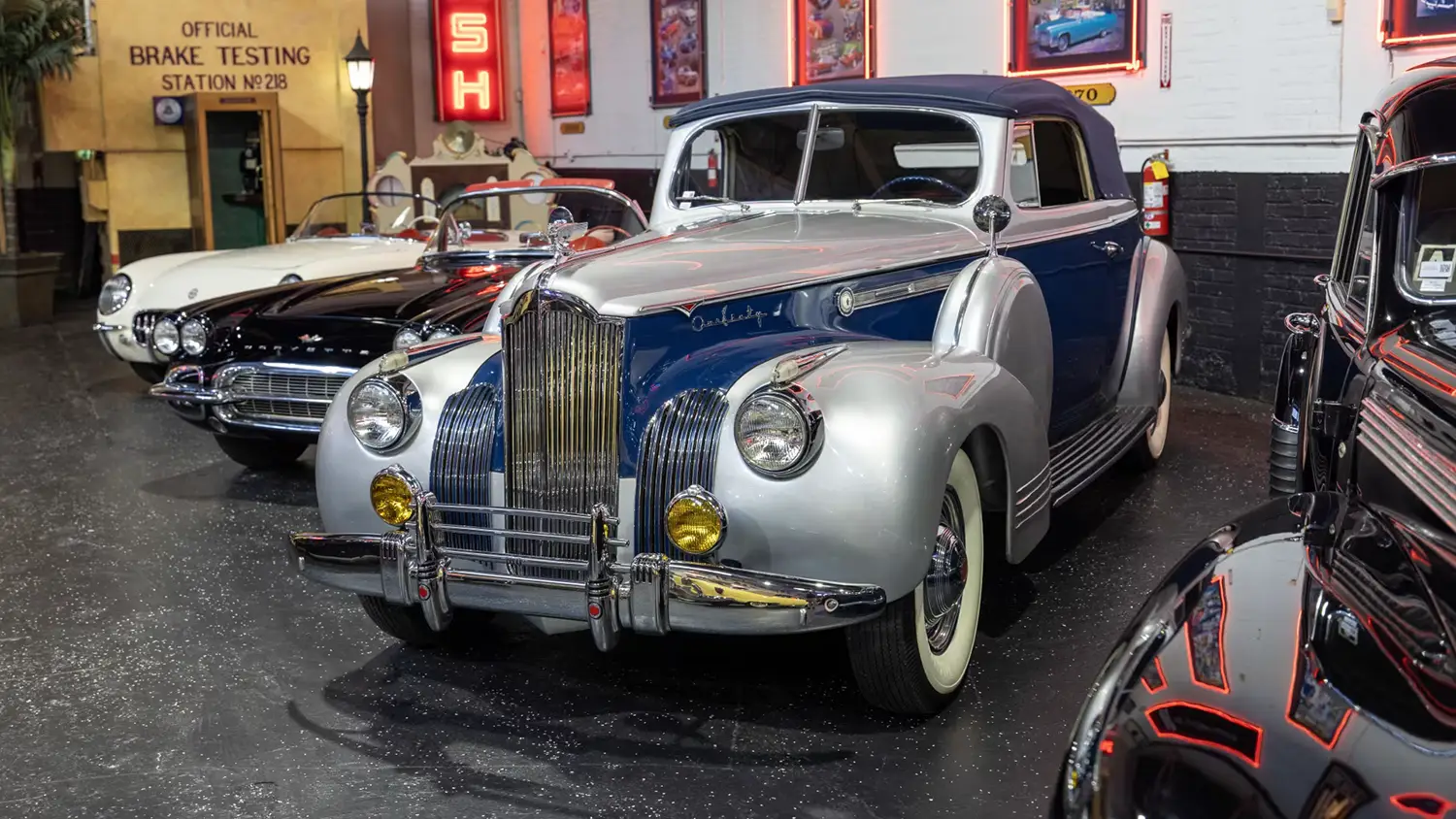 1941 Packard 160 Convertible Coupe