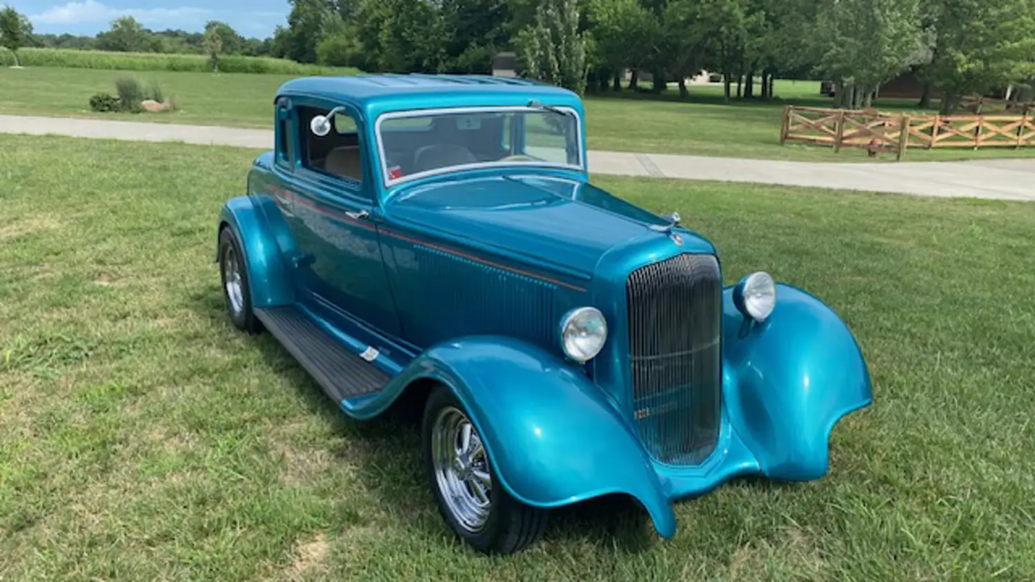 1933 Plymouth Deluxe Coupe