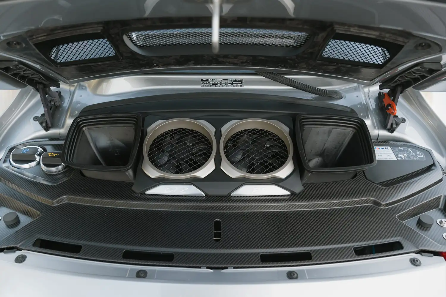 2018 Porsche 911 GT2 RS Weissach