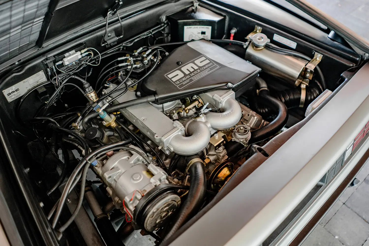 1982 DeLorean DMC-12