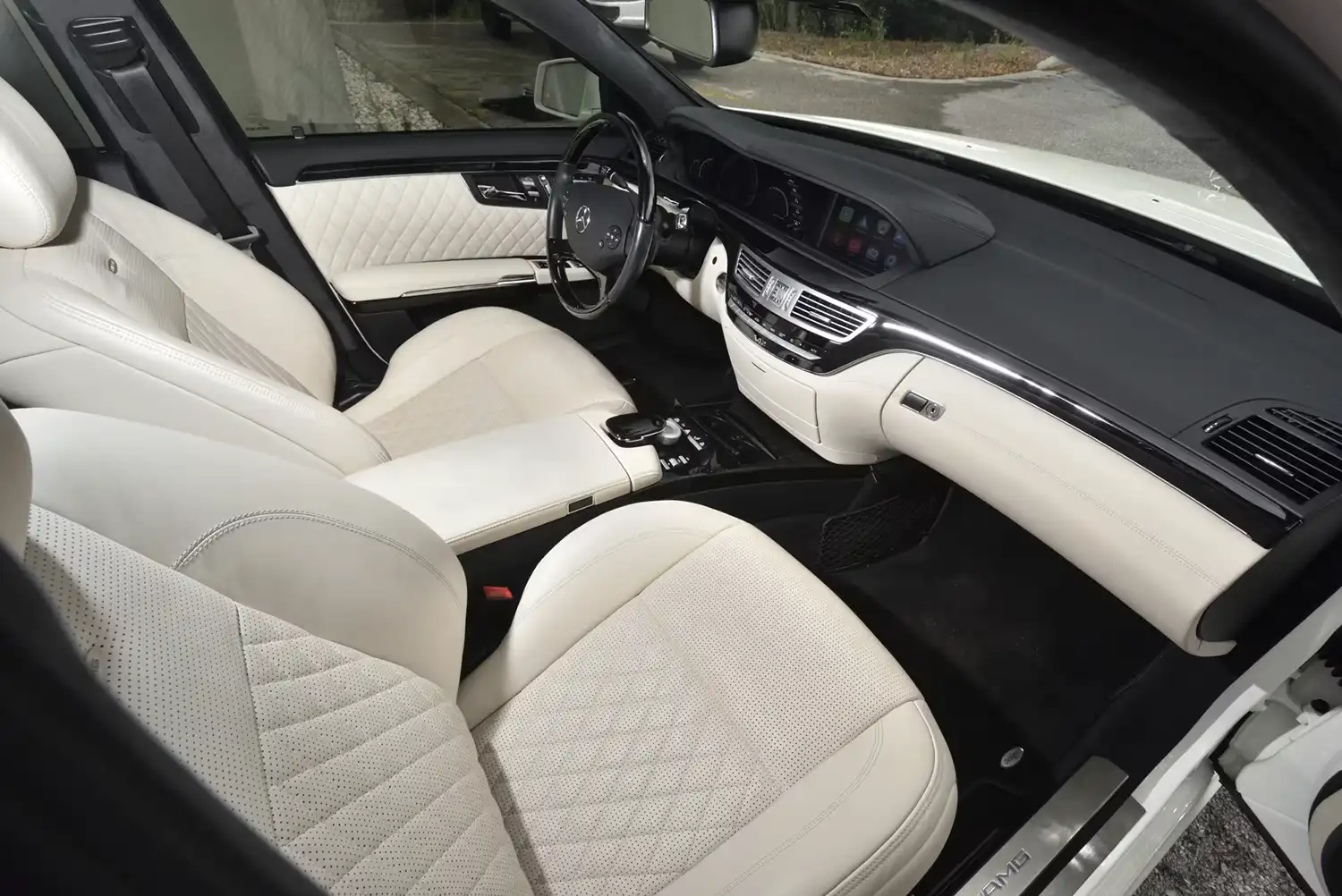 2010 Mercedes-Benz S65 Sedan