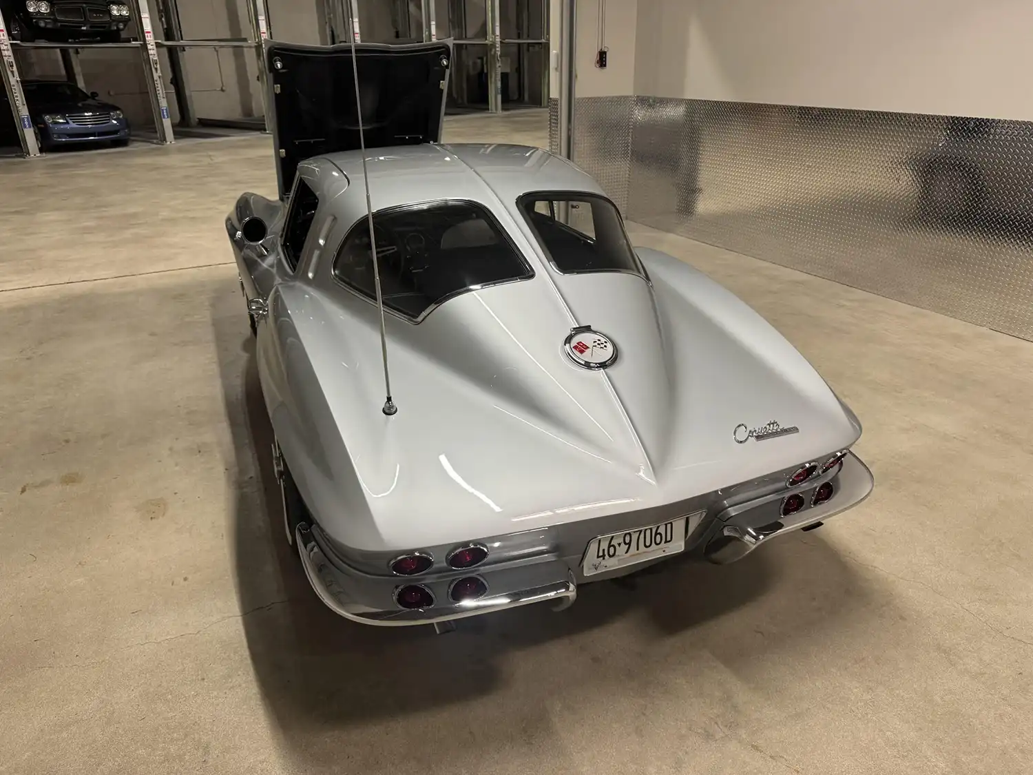 1963 Chevrolet Corvette coupe