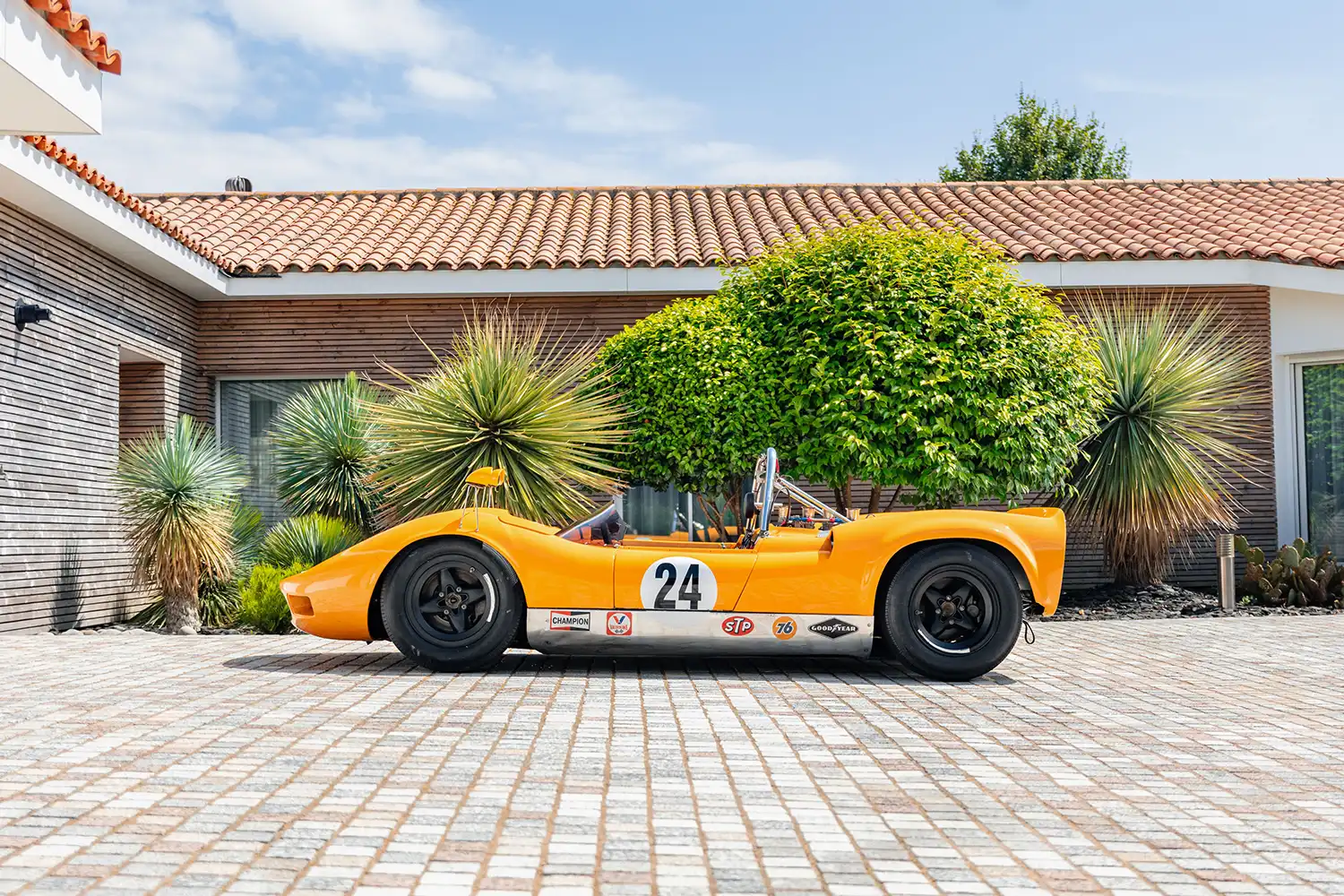 1966 McLaren M1B