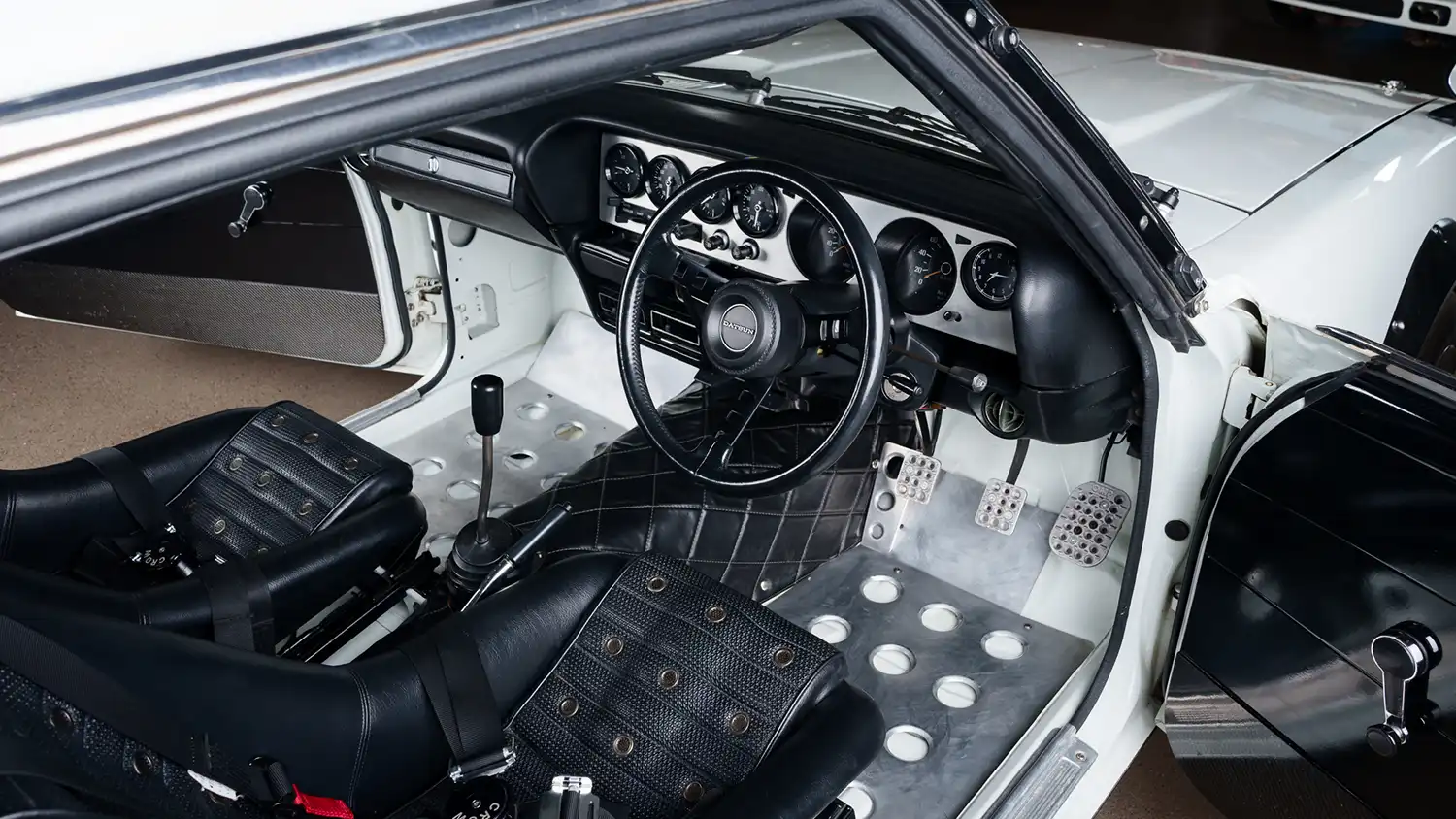 1975 Nissan Skyline 2000GT Hardtop