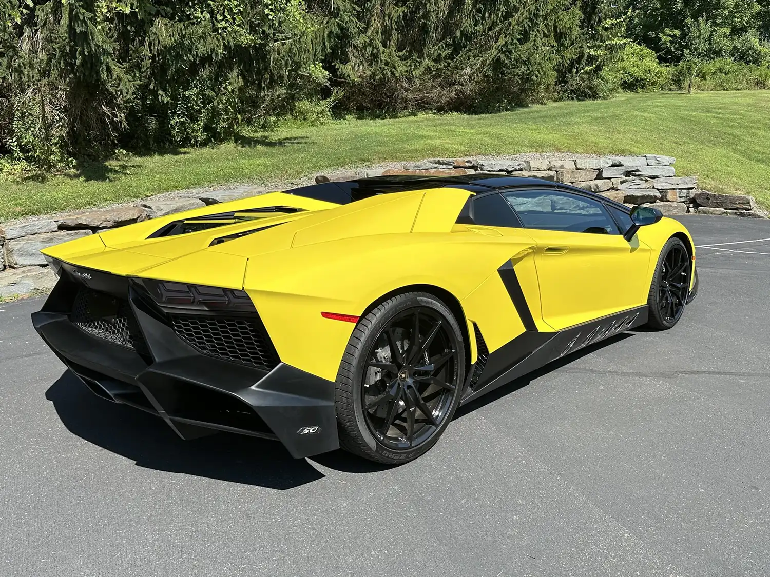 2014 Lamborghini Aventador Roadster