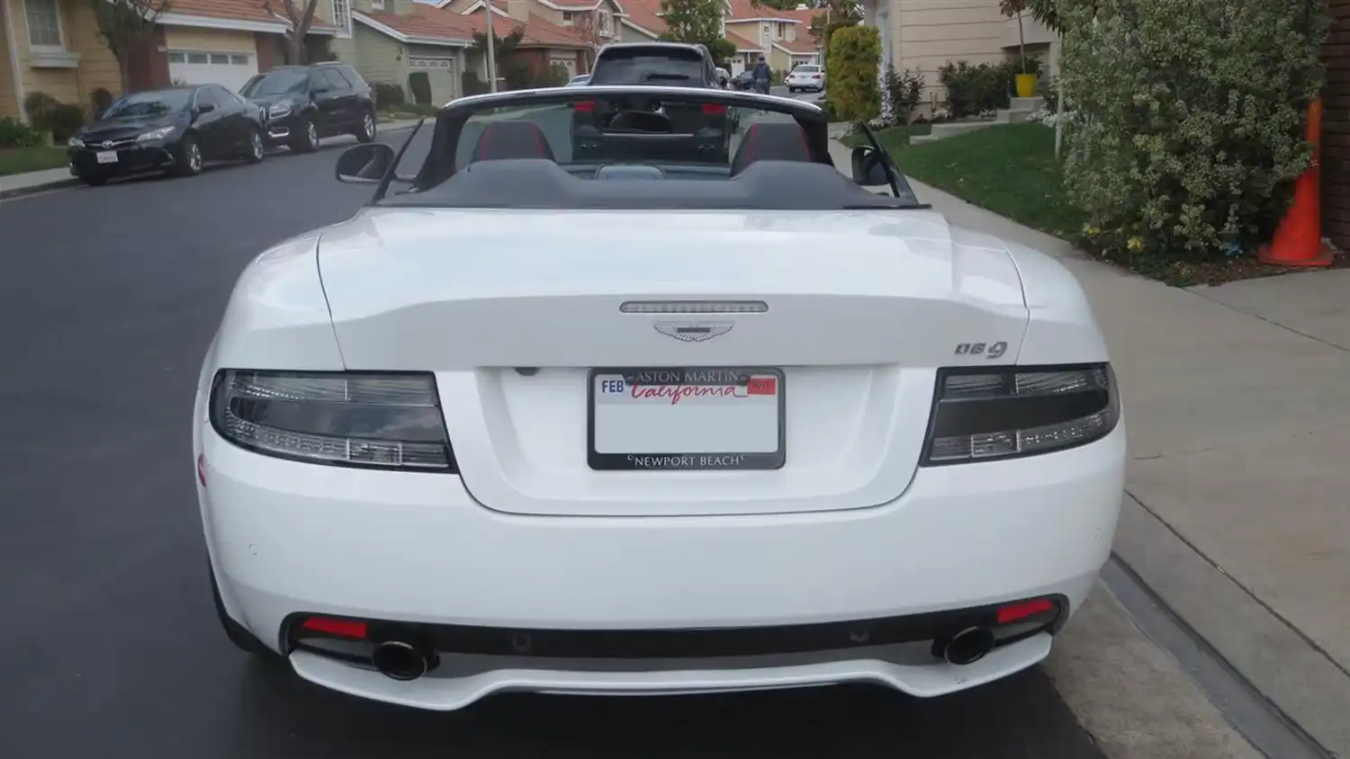 2015 Aston Martin DB9 Volante Carbon Edition Convertible