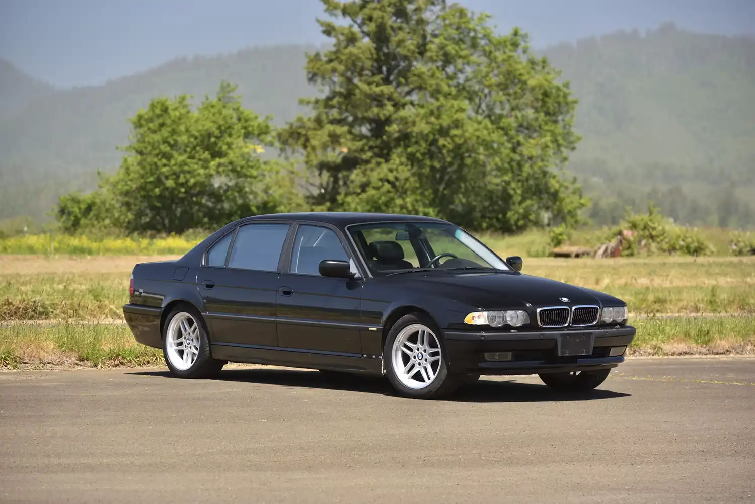 2001 BMW 750iL Sedan