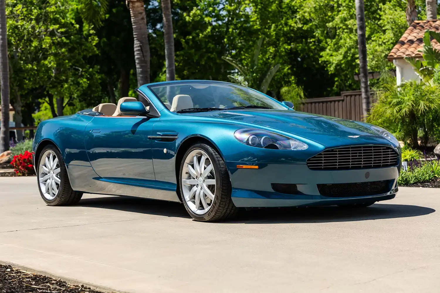 2005 Aston Martin DB9 Volante