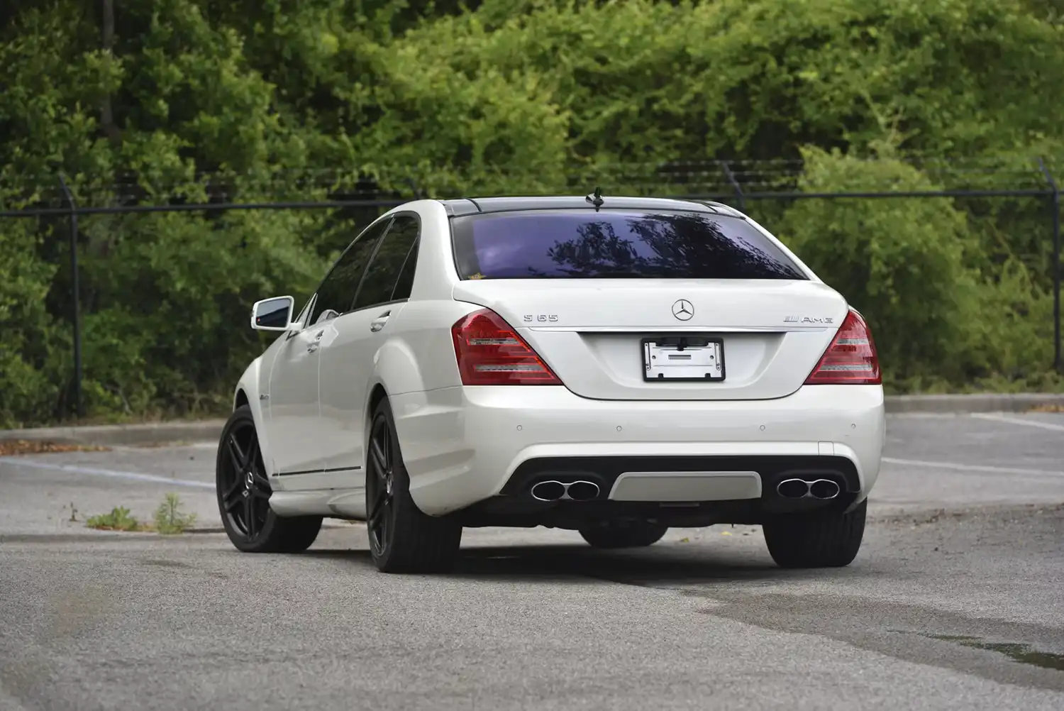 2010 Mercedes-Benz S65 Sedan