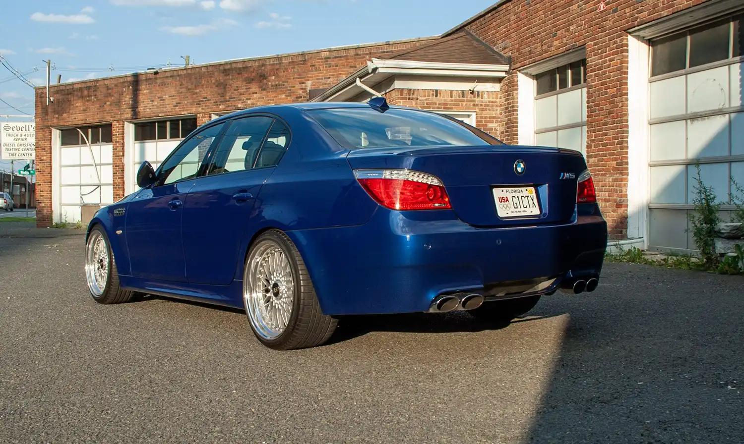 2008 BMW M5 6-speed