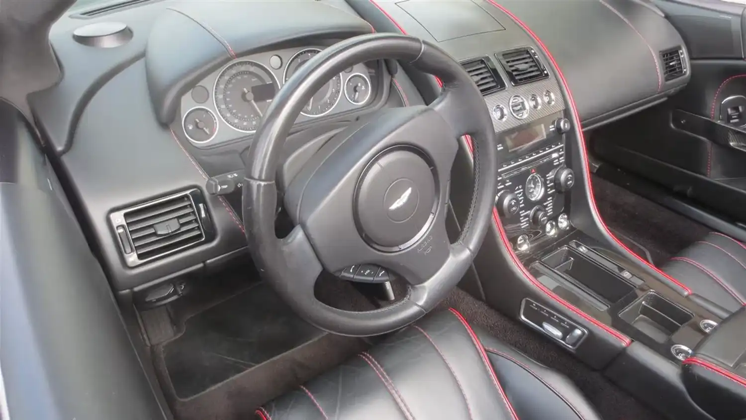 2015 Aston Martin DB9 Volante Carbon Edition Convertible