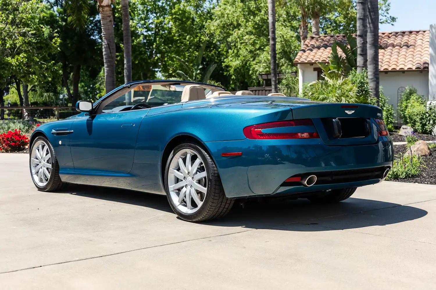 2005 Aston Martin DB9 Volante