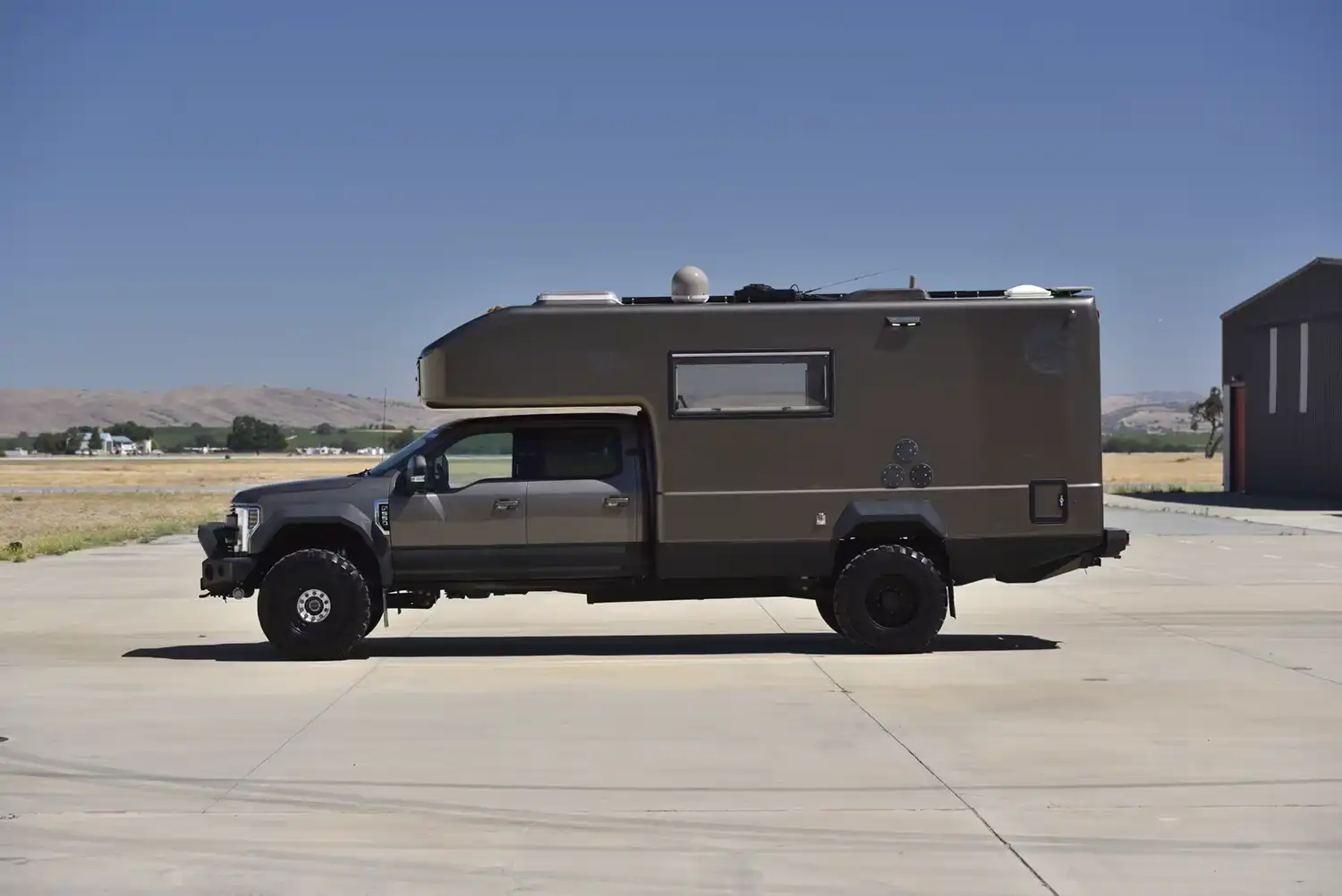 2018 Ford EarthRoamer XV-LTS Motorhome