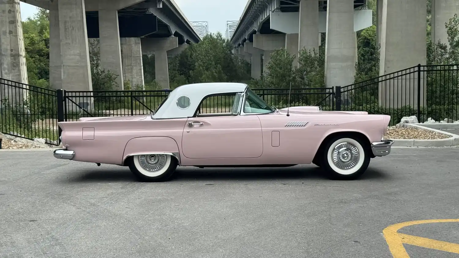 1957 Ford Thunderbird E-Code