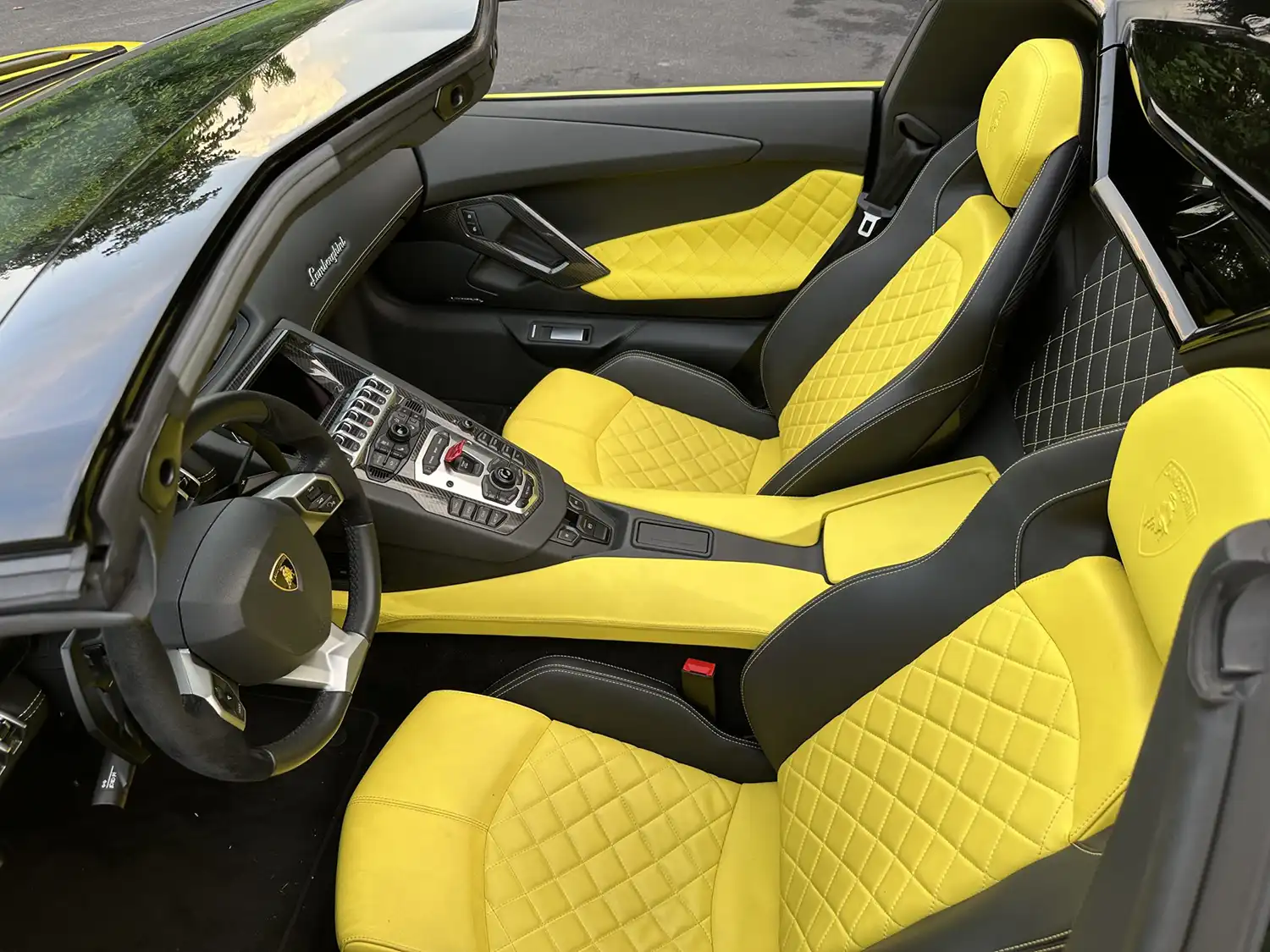 2014 Lamborghini Aventador Roadster