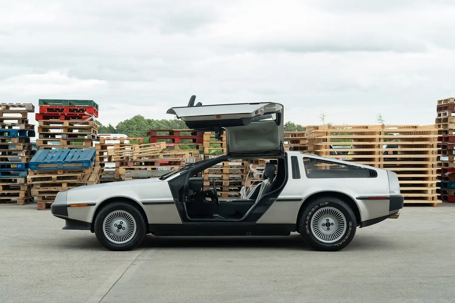 1981 DeLorean DMC-12