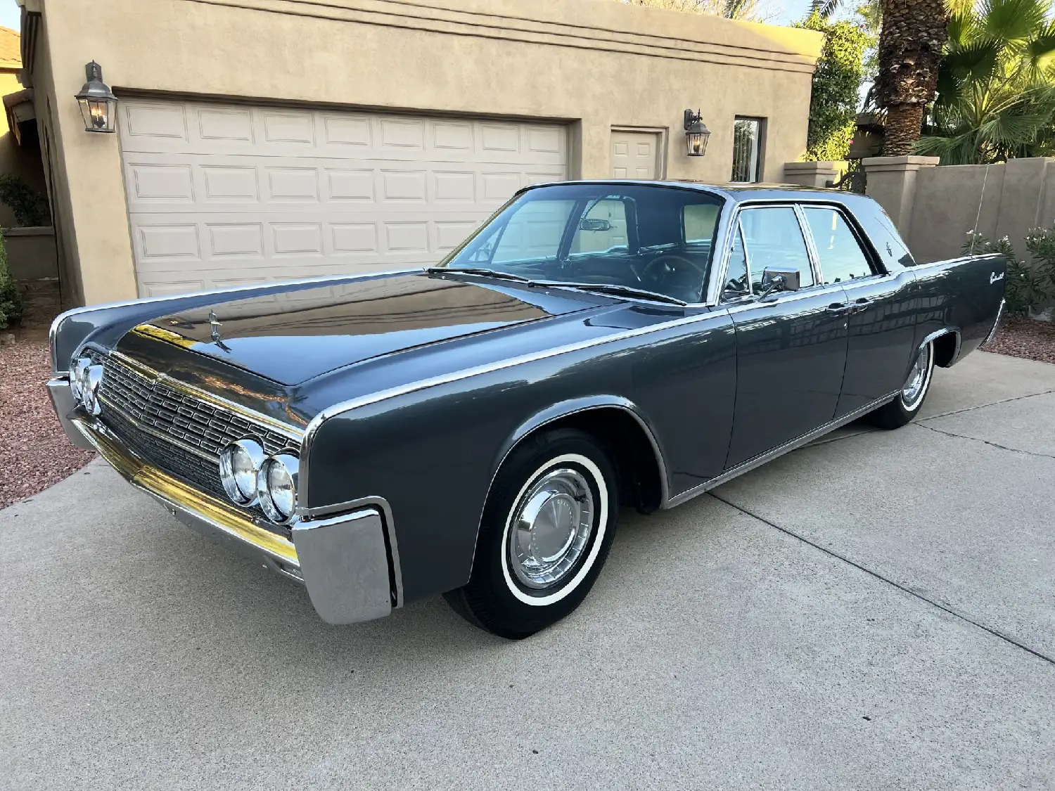 1962 Lincoln Continental Sedan