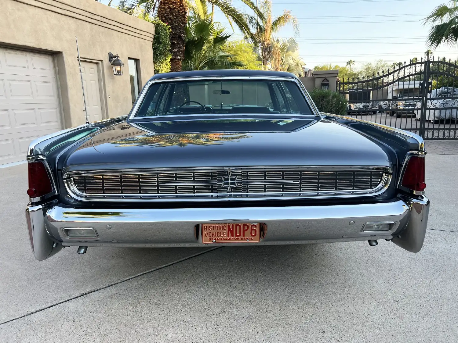 1962 Lincoln Continental Sedan