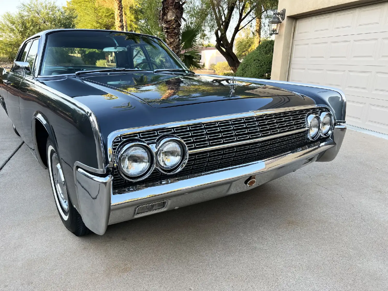 1962 Lincoln Continental Sedan