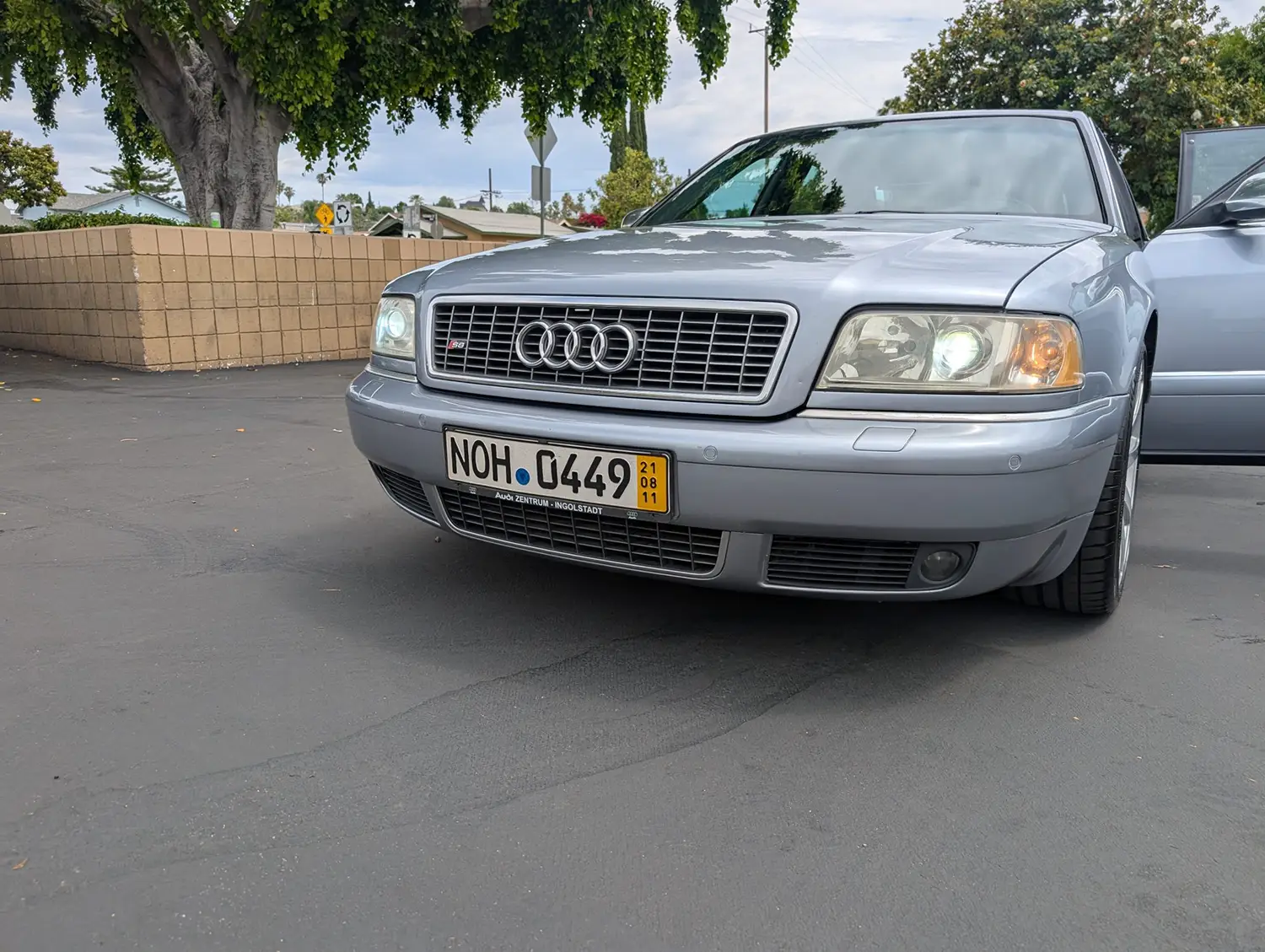 2003 Audi S8