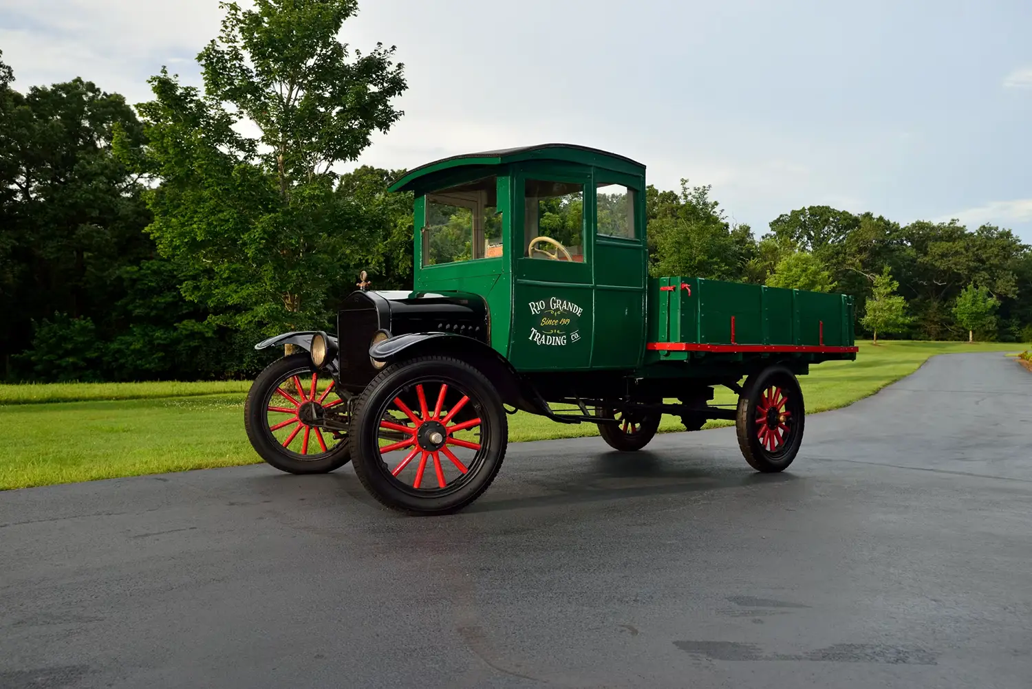 1919 Ford Model TT Truck
