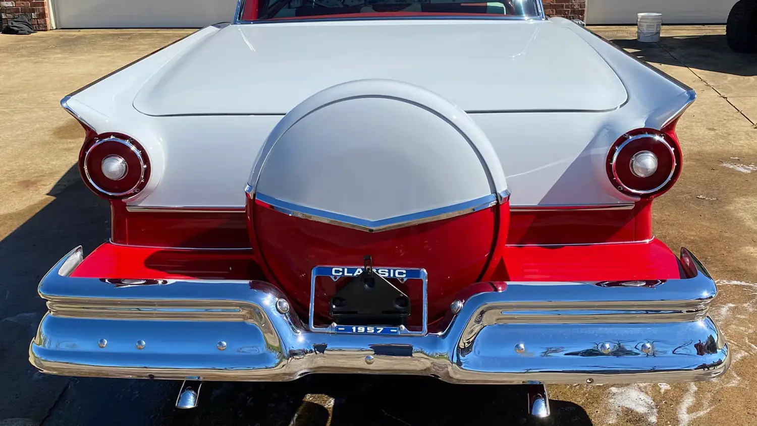 1957 Ford Fairlane 500 Skyliner