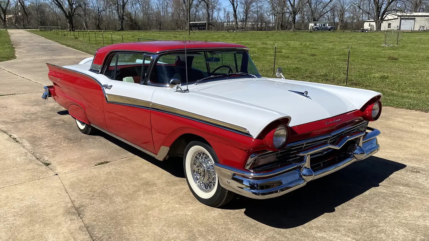 1957 Ford Fairlane 500 Skyliner