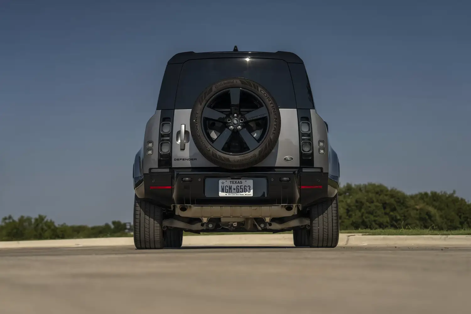 2023 Land Rover Defender 90 P400