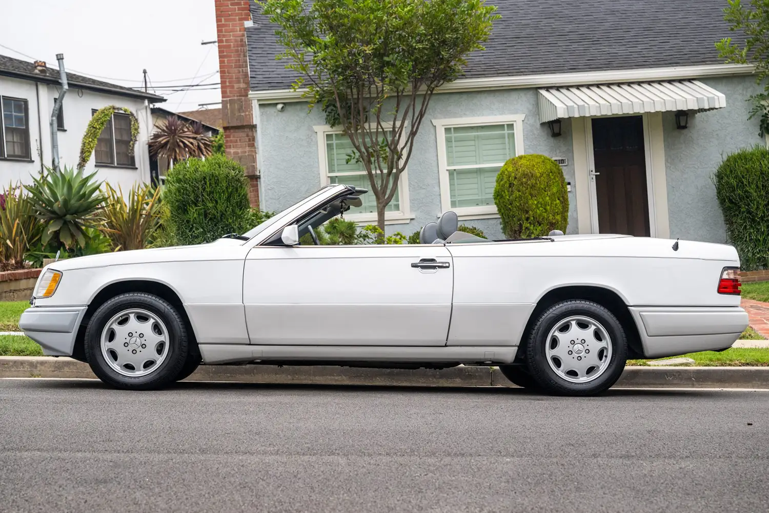 1994 Mercedes-Benz E320 Cabriolet