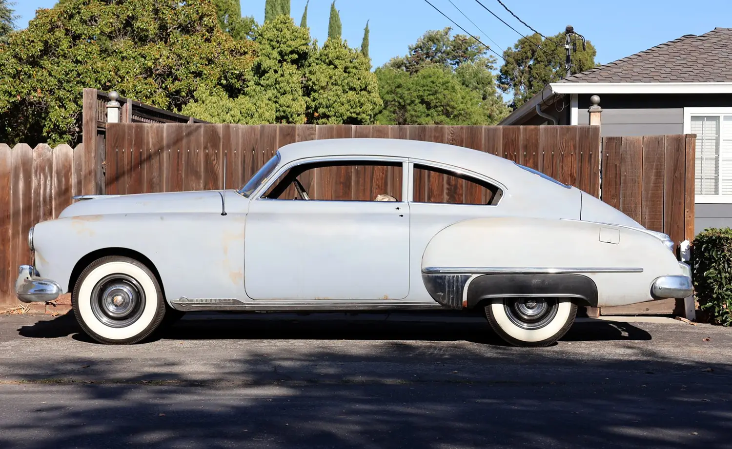 1949 Oldsmobile Futuramic Series 98 Club Sedan