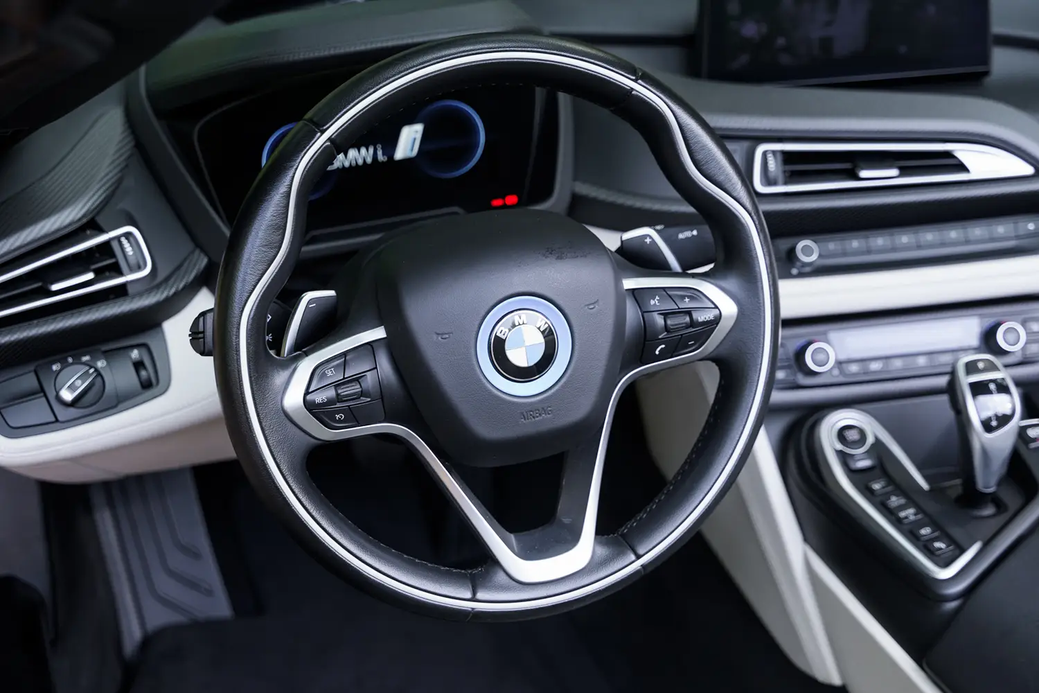 2019 BMW i8 Roadster