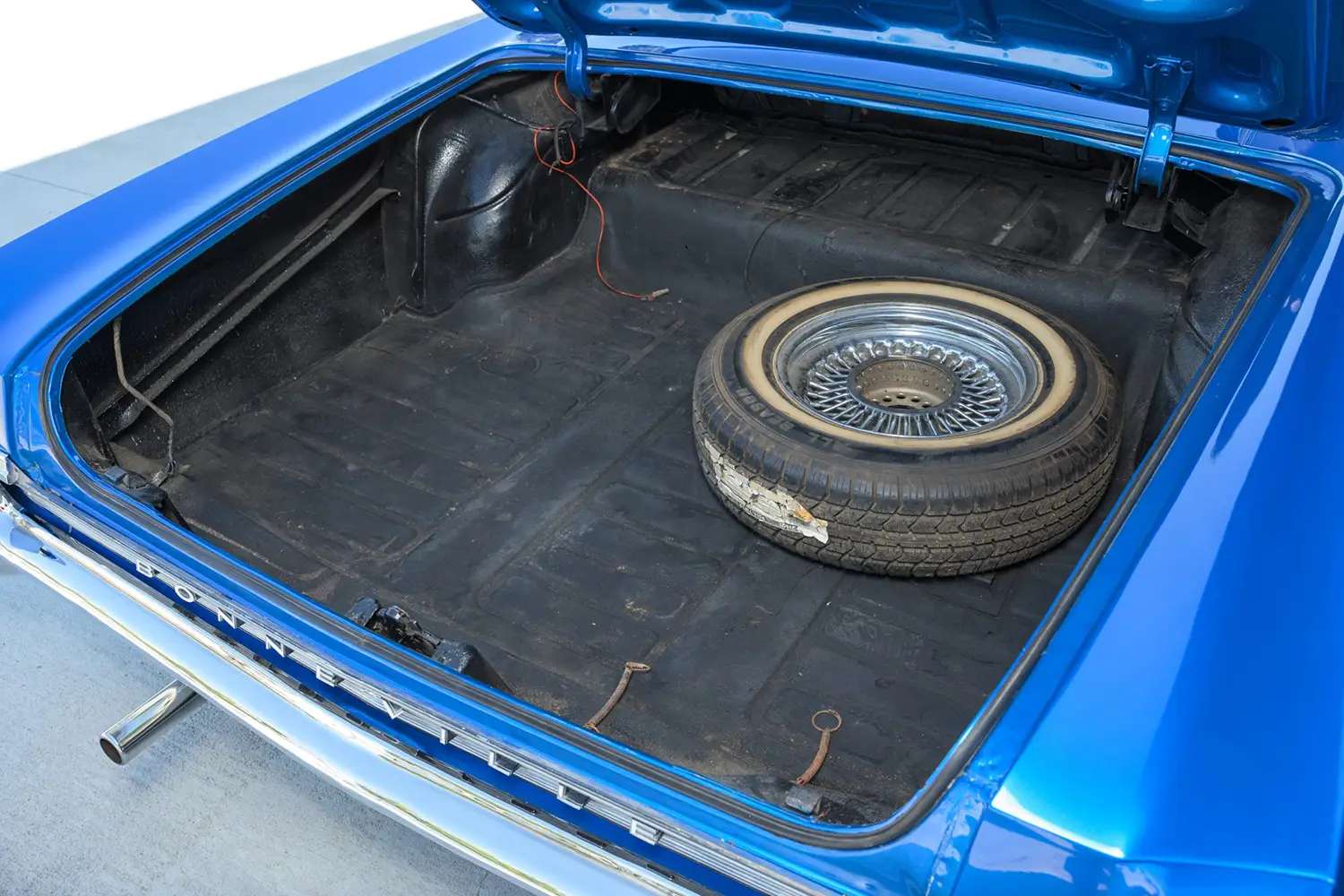 1964 Pontiac Bonneville Sport Coupe
