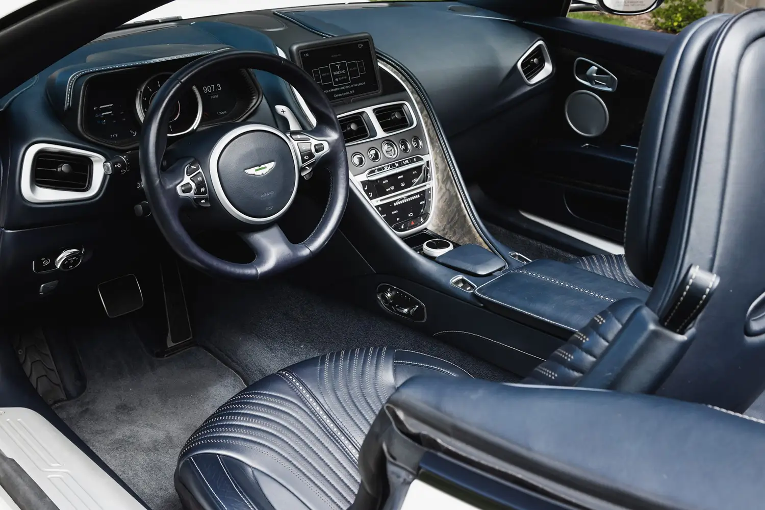 2019 Aston Martin DB11 Volante
