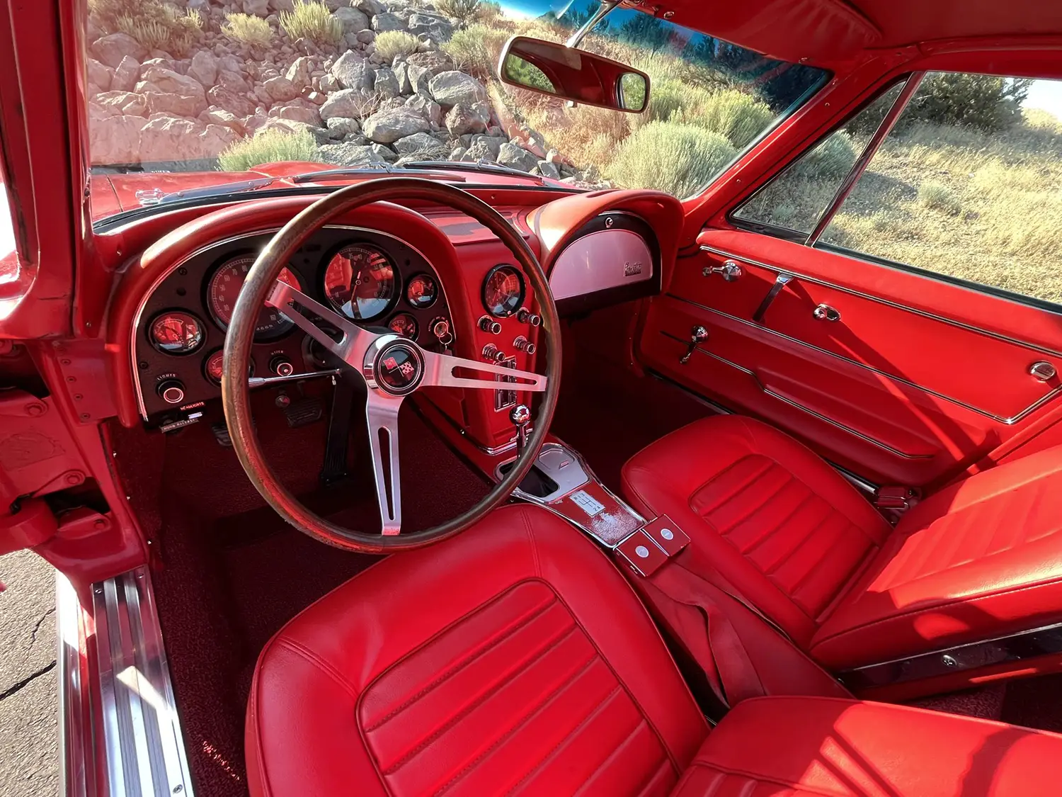 1966 Chevrolet Corvette coupe 327/300