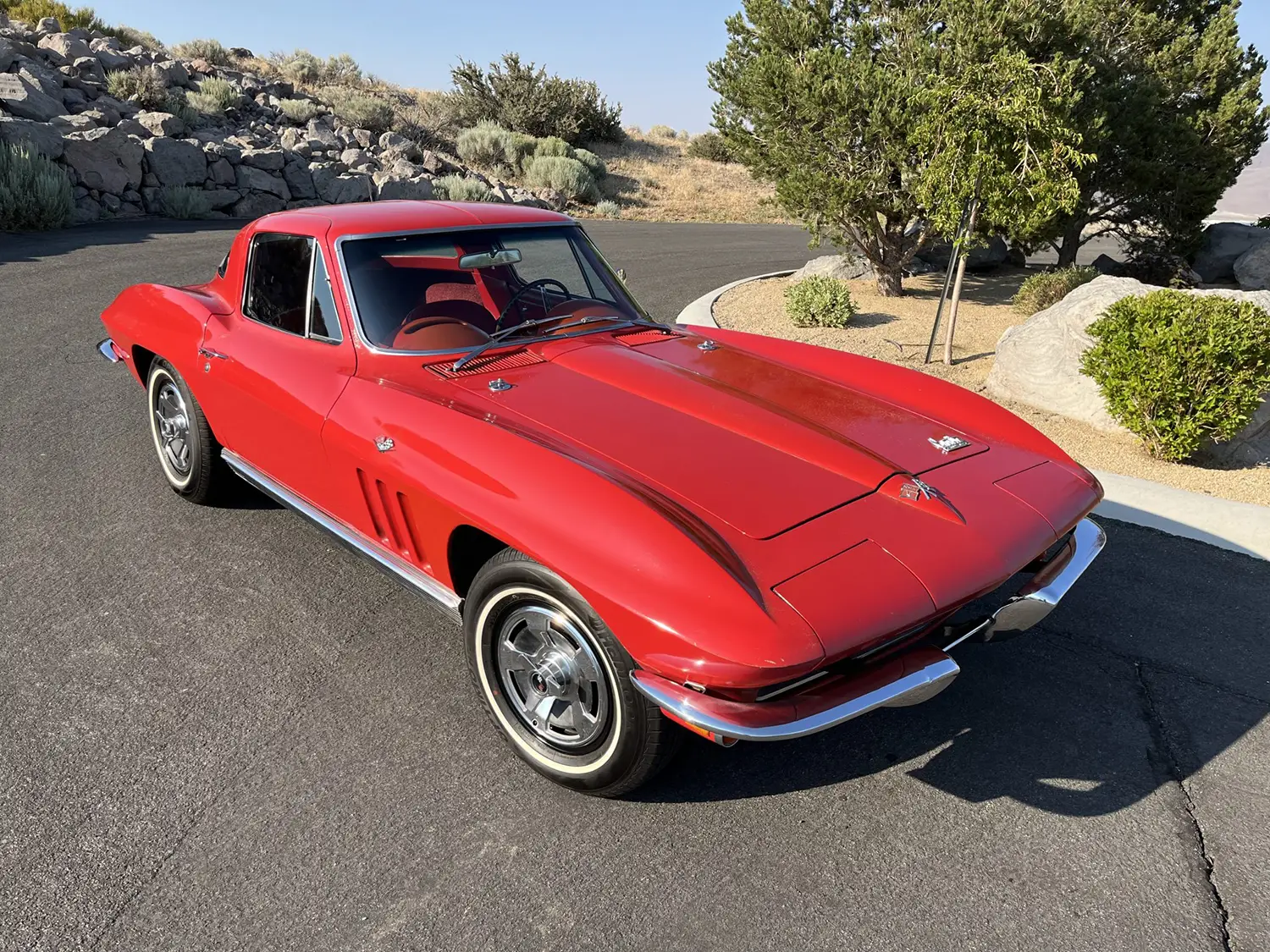 1966 Chevrolet Corvette coupe 327/300