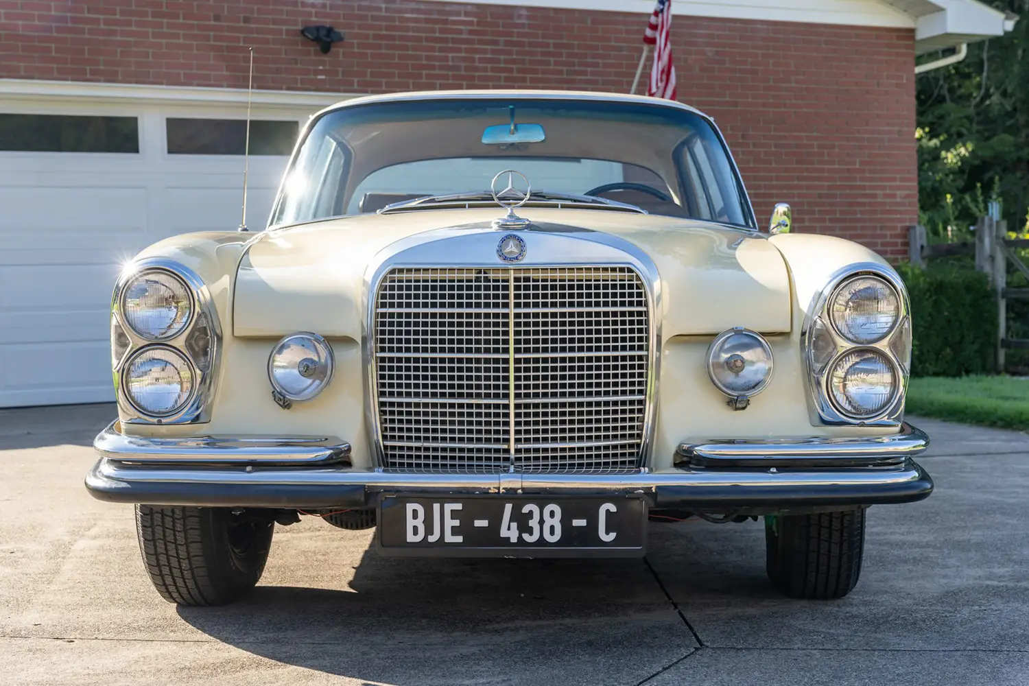 1965 Mercedes-Benz 220SEb Coupe