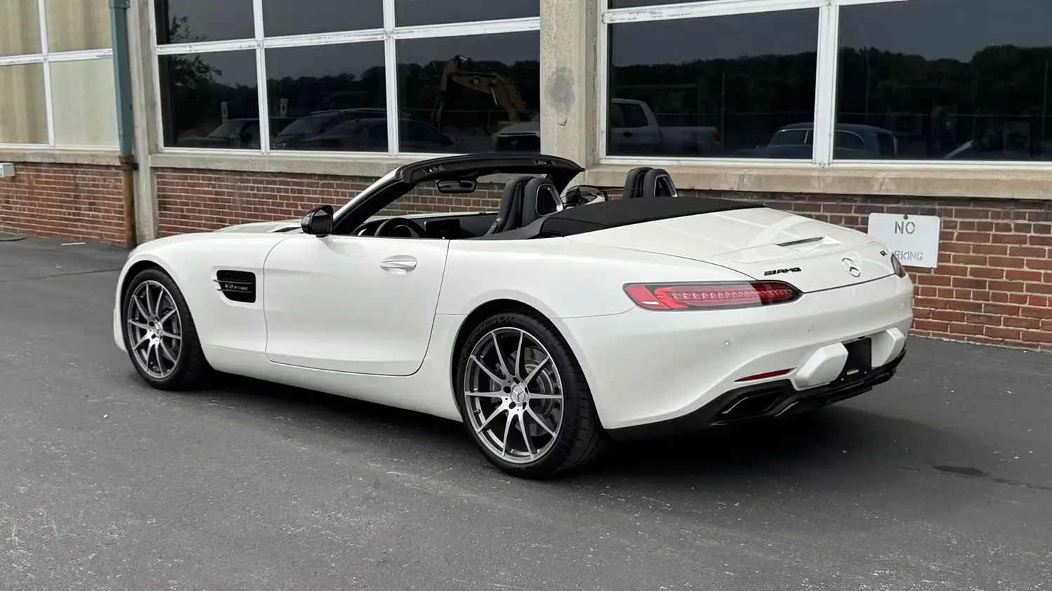 2018 Mercedes-Benz AMG GT Roadster