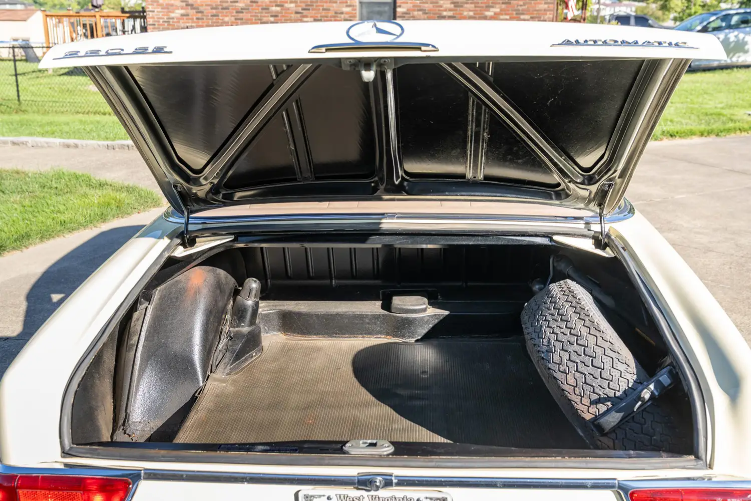 1965 Mercedes-Benz 220SEb Coupe