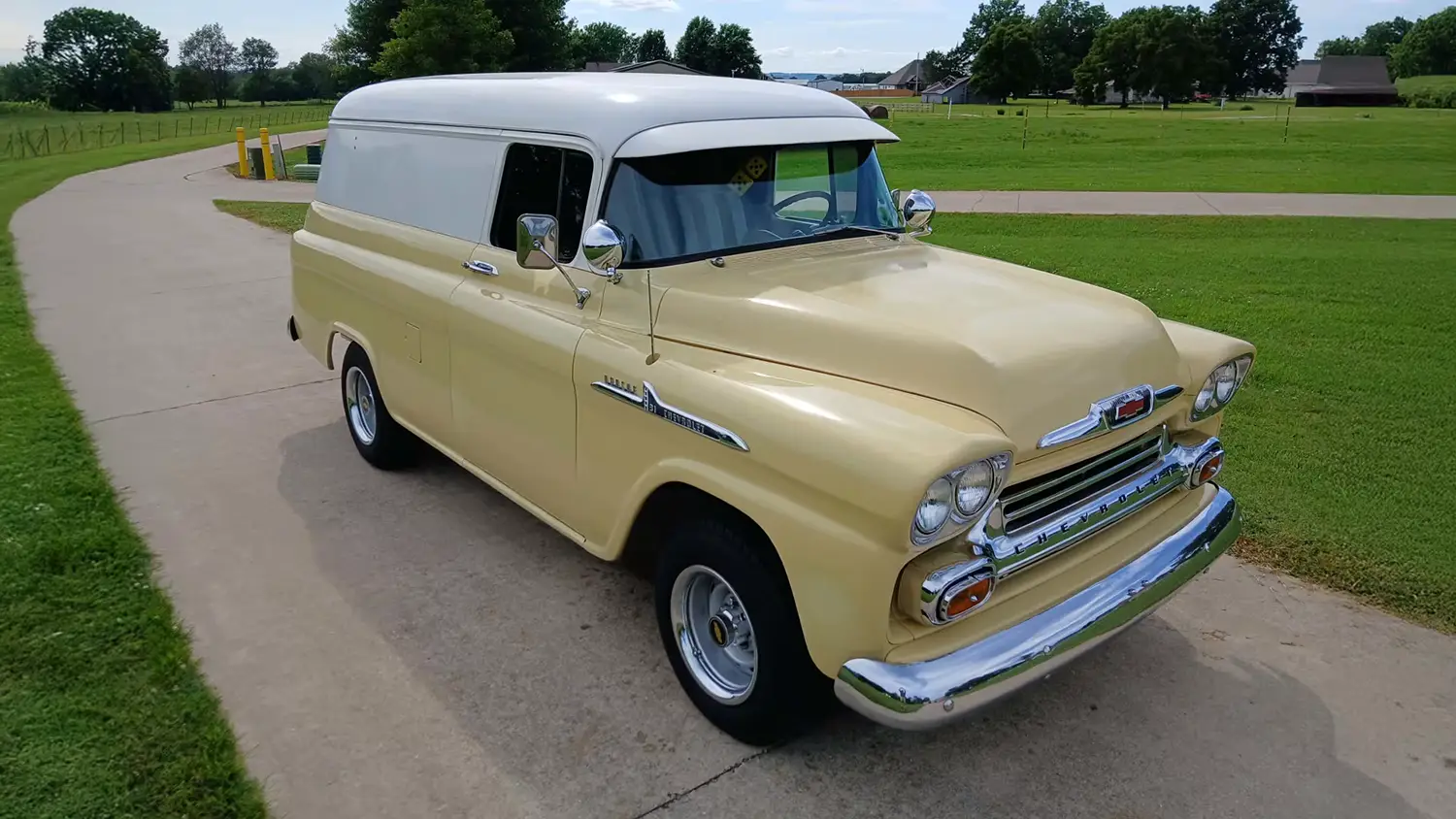 1958 Chevrolet Apache 3100 Panel Truck