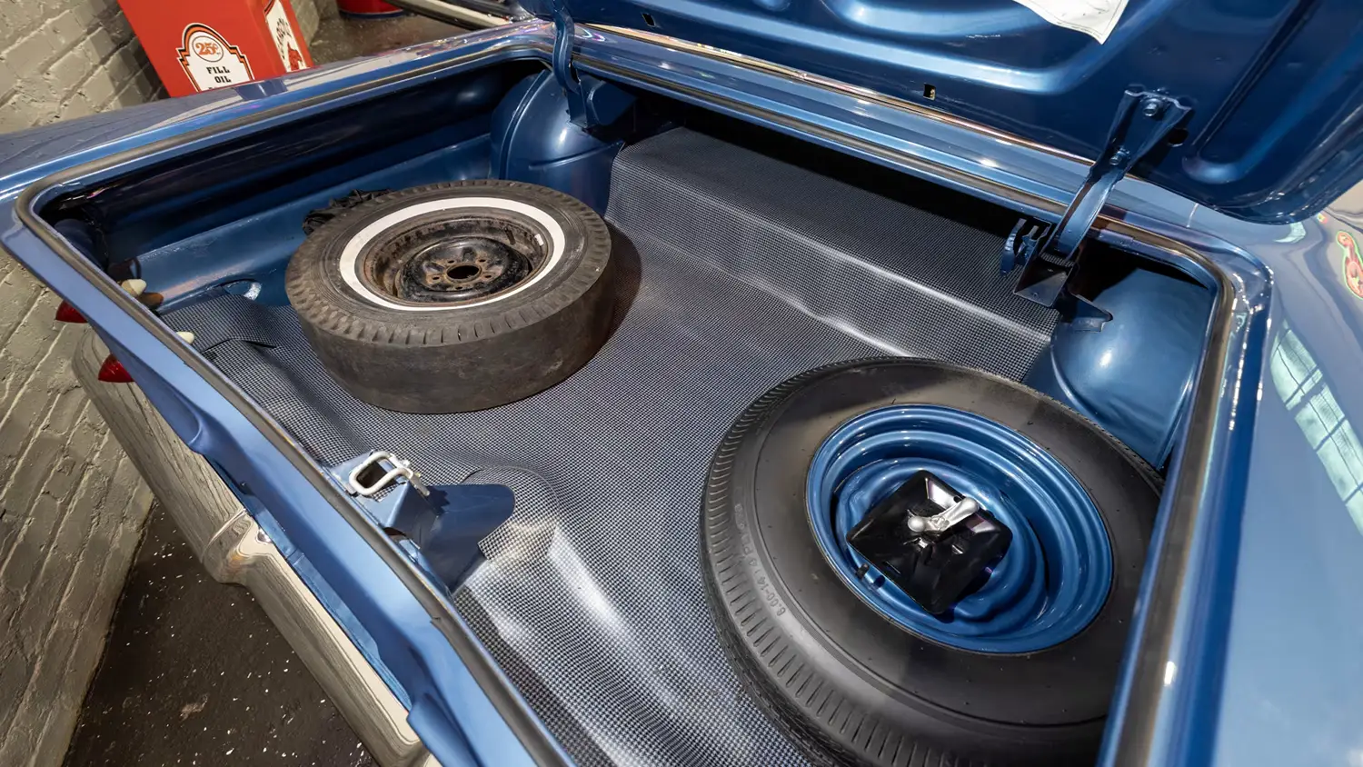 1960 Chevrolet Biscayne Sedan
