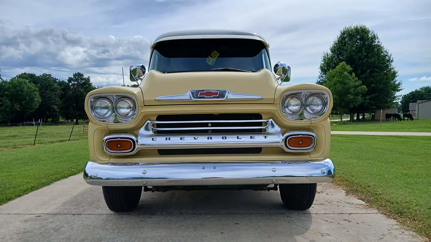 1958 Chevrolet Apache 3100 Panel Truck