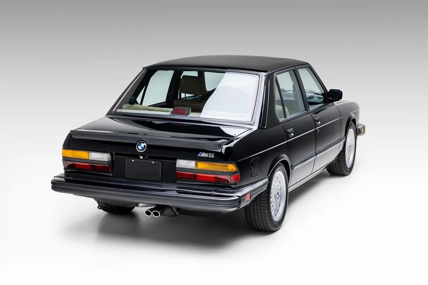 1988 BMW M5