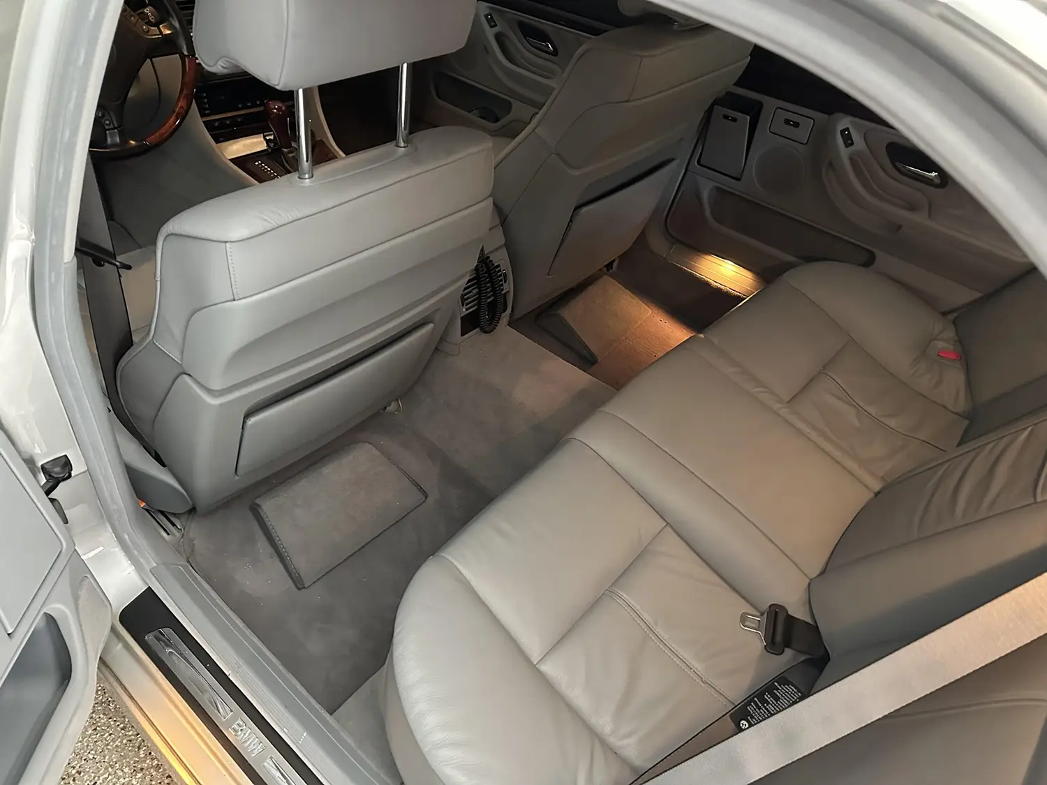 2001 BMW 740iL