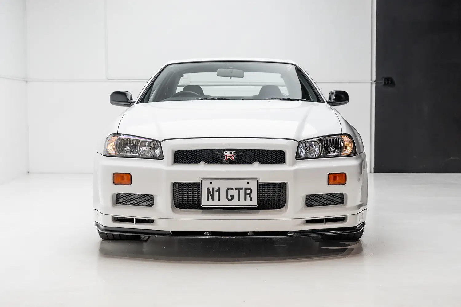 1999 Nissan Skyline GT-R V-Spec N1