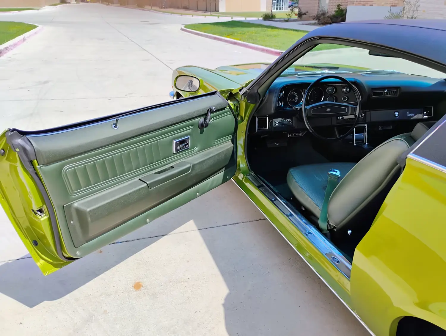 1970 Camaro Citrus Green