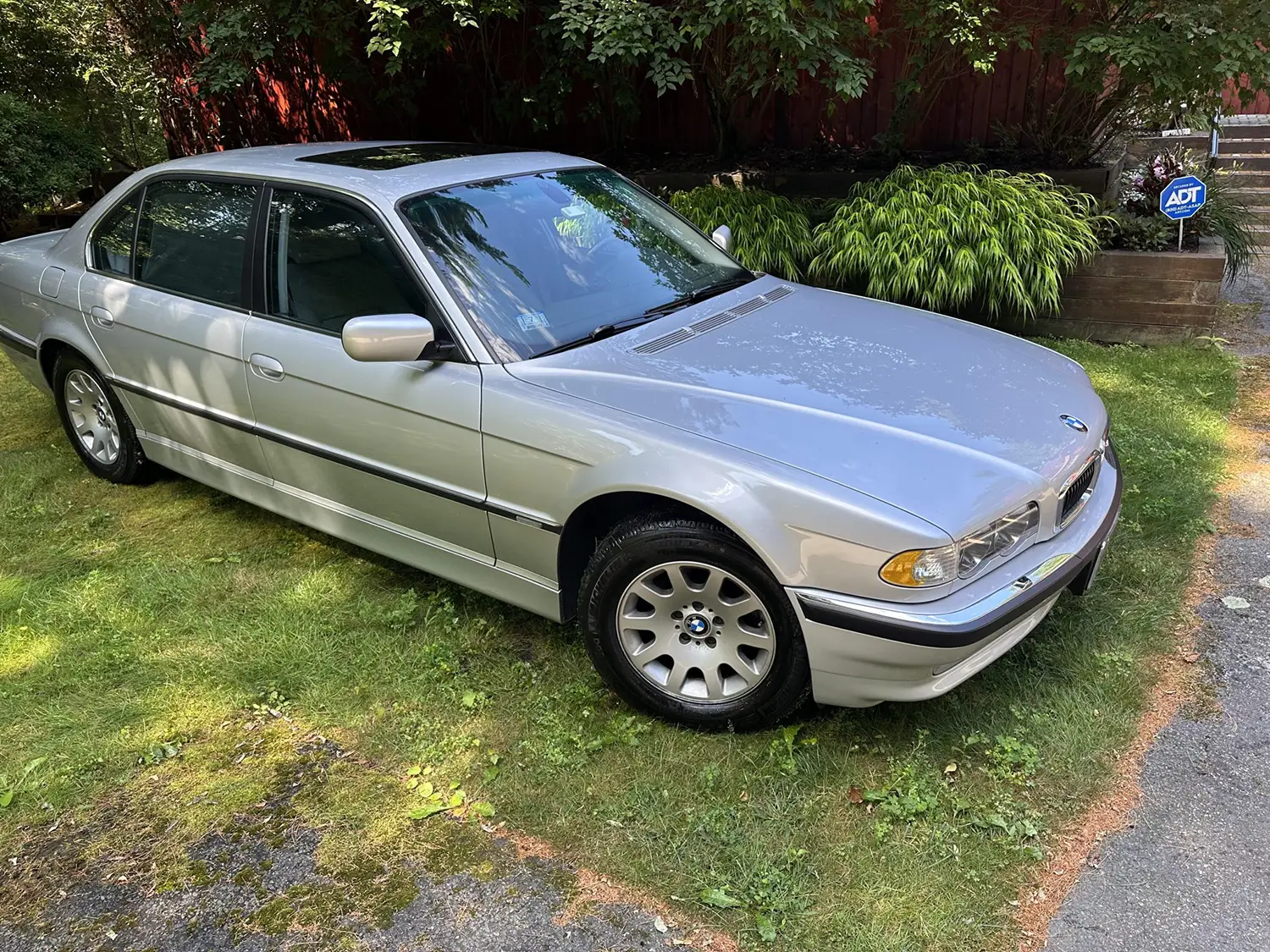 2001 BMW 740iL