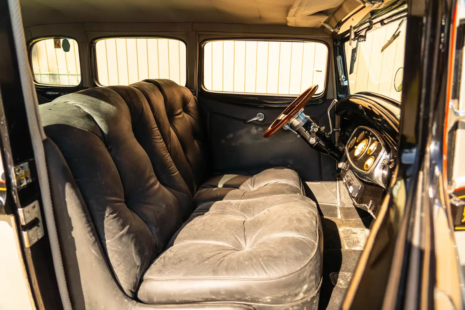 1933 Pierce-Arrow Sedan