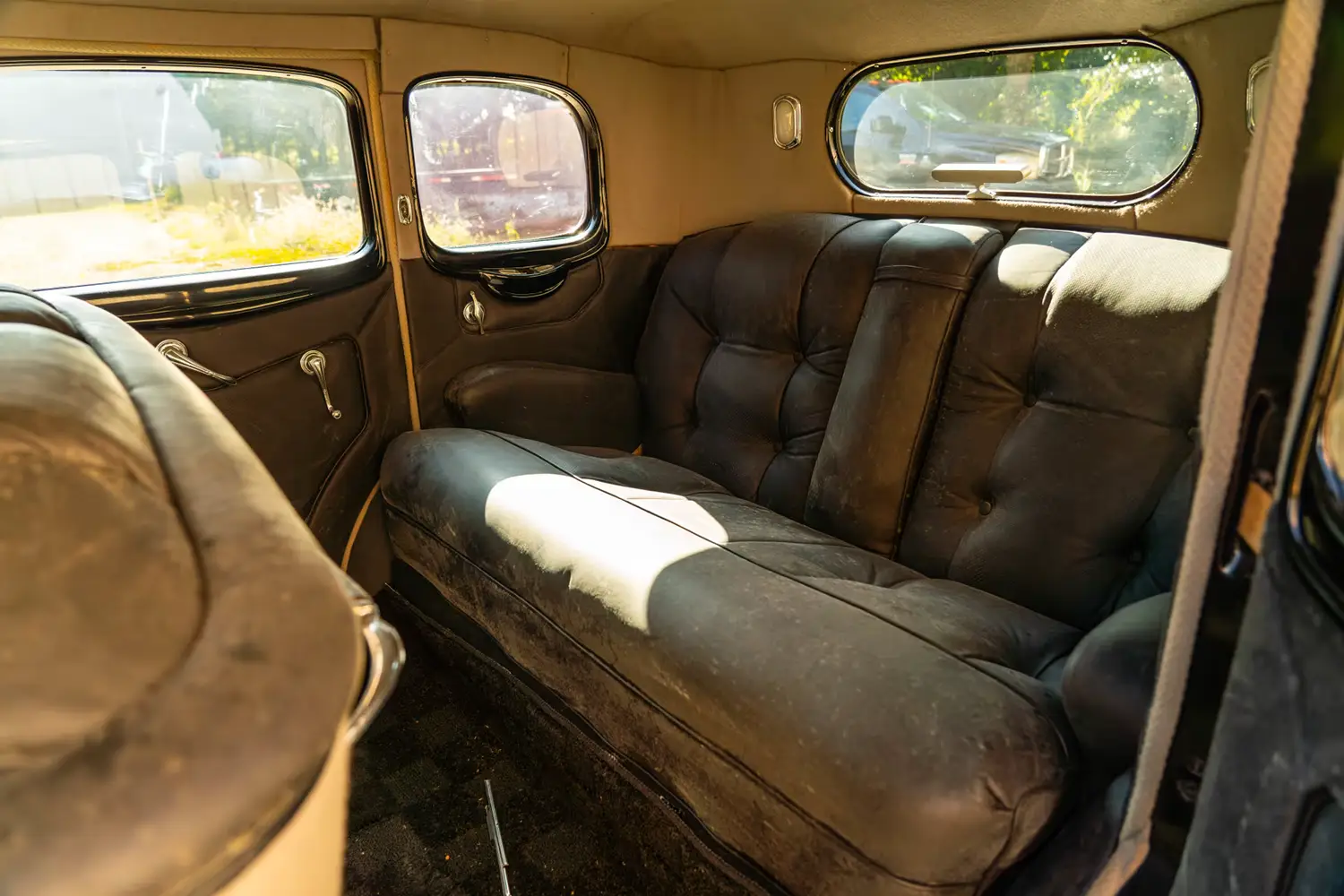 1933 Pierce-Arrow Sedan