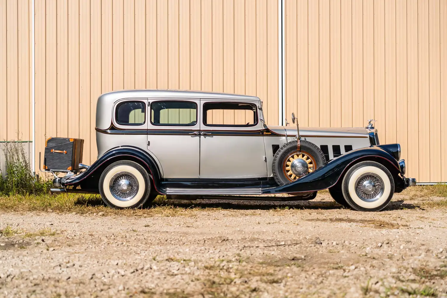 1933 Pierce-Arrow Sedan