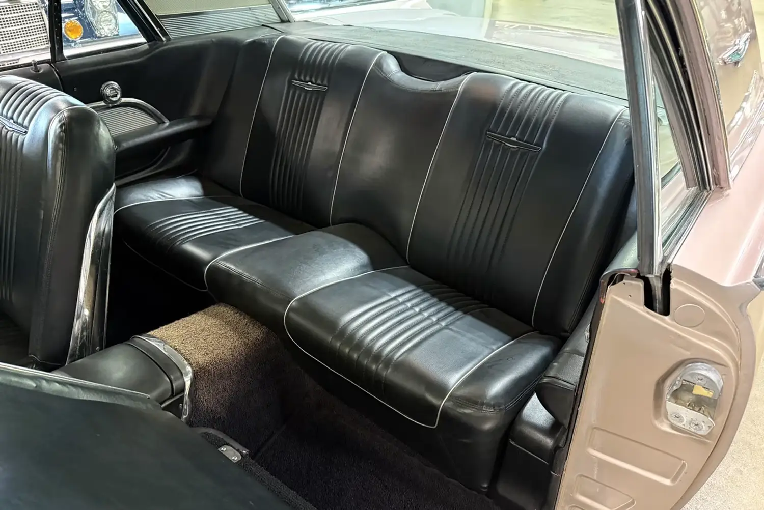 1963 Ford Thunderbird